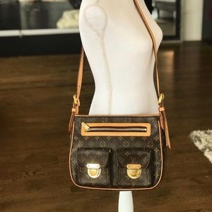 Louis Vuitton Hudson GM Monogram Bag
